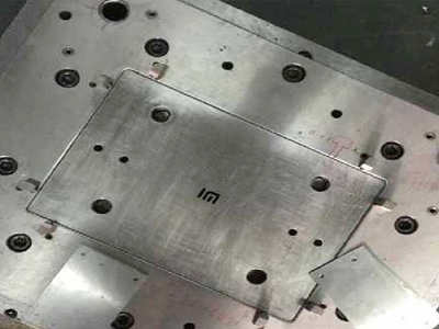 筆記本金屬內板光纖激光切割樣品